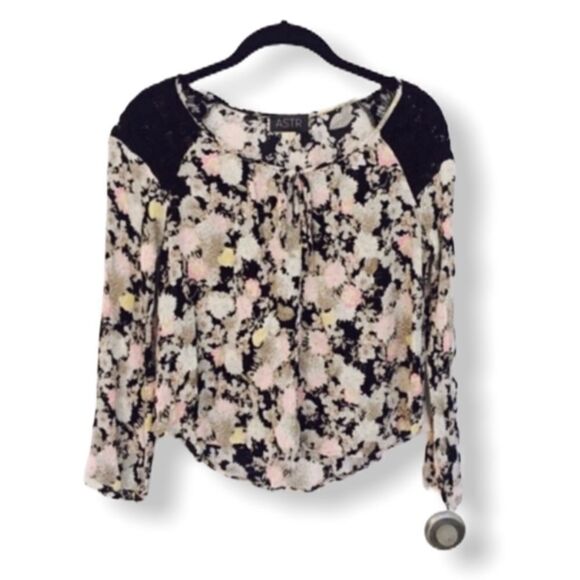 ASTR SZ S floral top - Picture 1 of 4